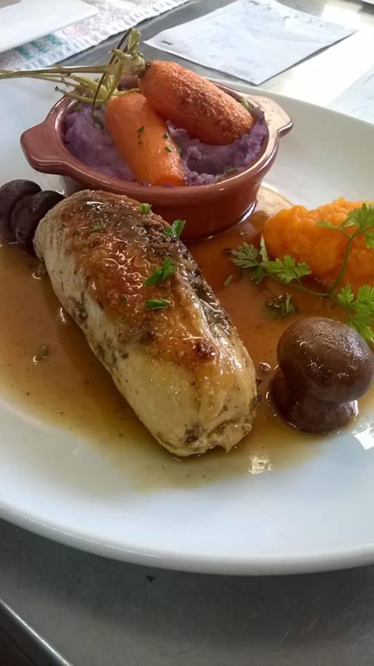 Hotel Restaurant Henry Puy-lʼÉvêque エクステリア 写真